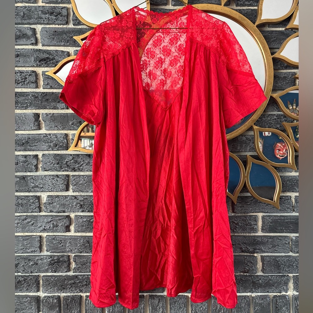 Red Lace Kimono Robe - Picture 3 of 5